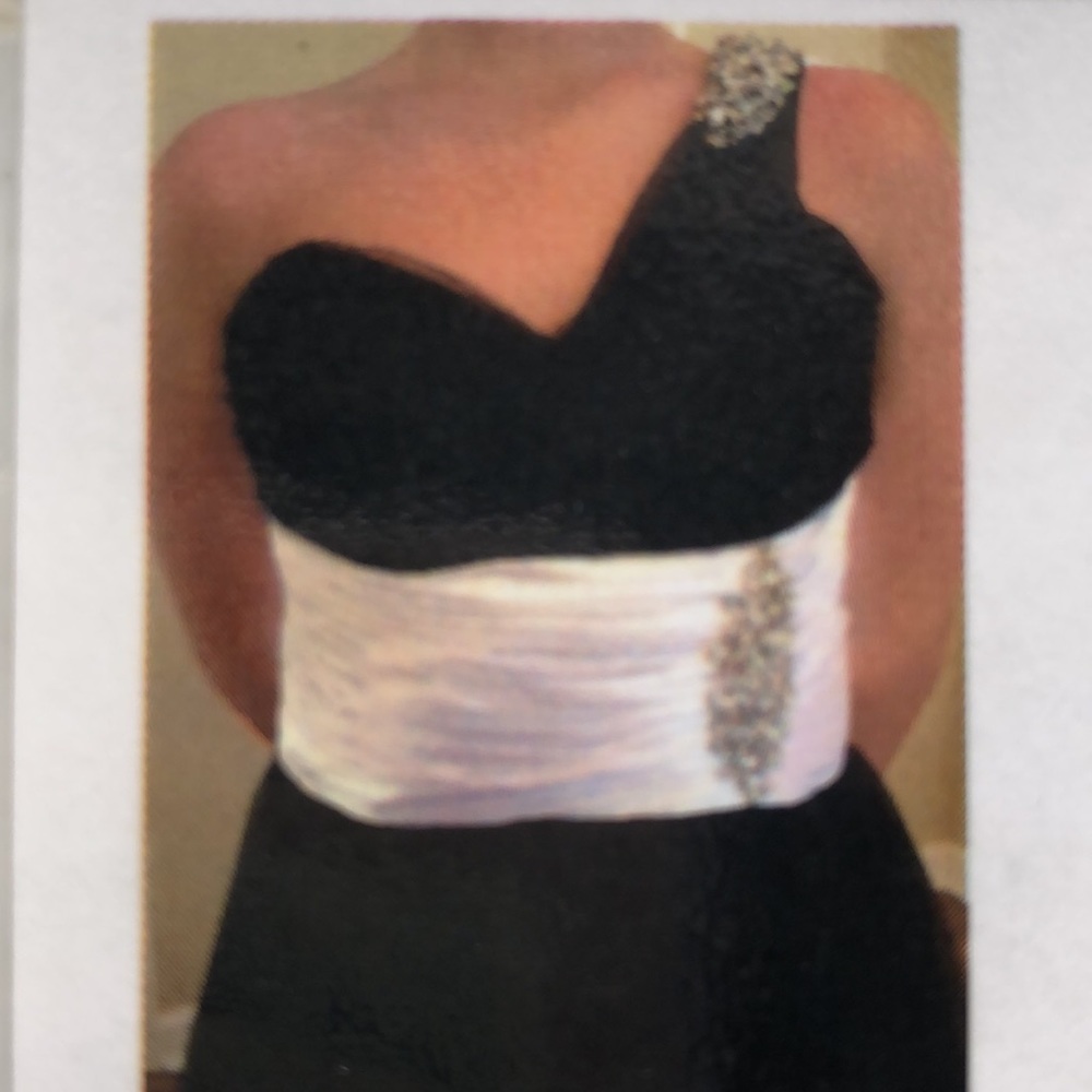 Beyond BEY, black/white, full length, medium skirt fullness, formal dress